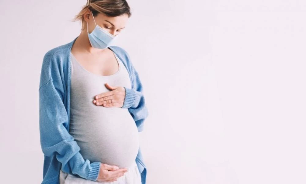 Κορονοϊός στην Εγκυμοσύνη: Πώς επηρεάζει την άμυνα του εμβρύου